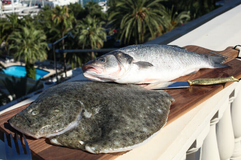 bahia-mediterraneo-palma-de-mallorca-first-class-restaurant-pescado-seafood-frischfisch