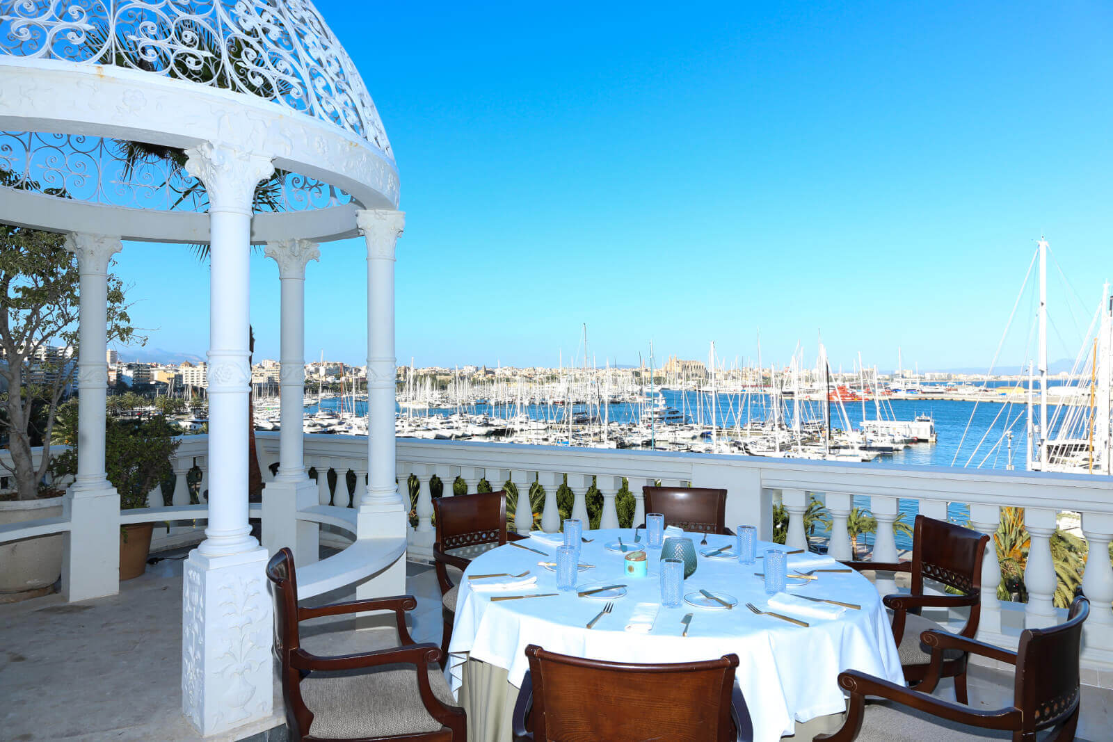Bahia Mediterraneo Palma De Mallorca Restaurant Dinner Terrasse Harbour View Bahia Mediterraneo Restaurant Bar Club